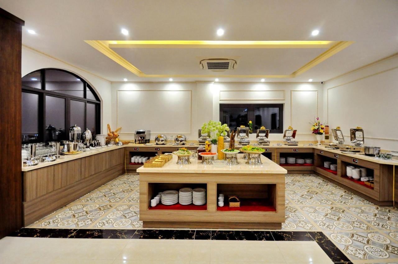 Crown Nguyen Hoang Hotel Nha Trang Buitenkant foto